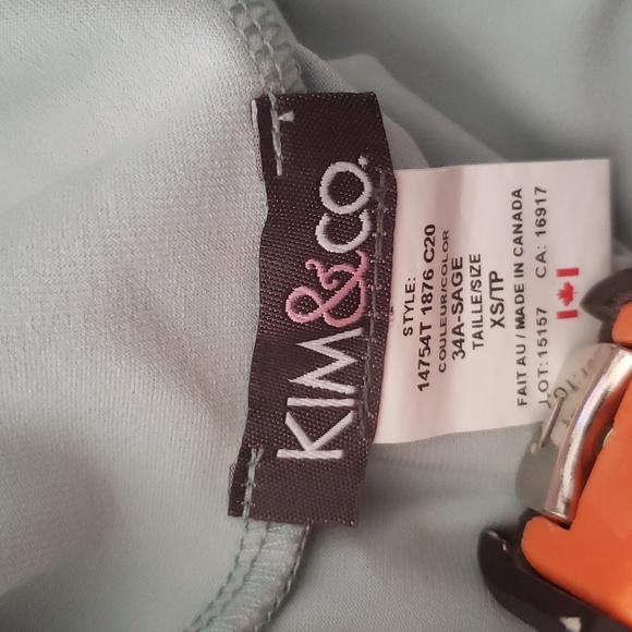 (XS) Kim & Co. Collared Lightweight Athleisure Top in Sage Made in Canada - Picture 3 of 8
